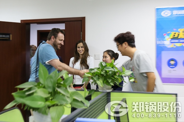 美国经销商来访壹定发股份实地考察