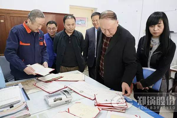 壹定发股份焊接手艺巨匠事情室项目迎接市级评审