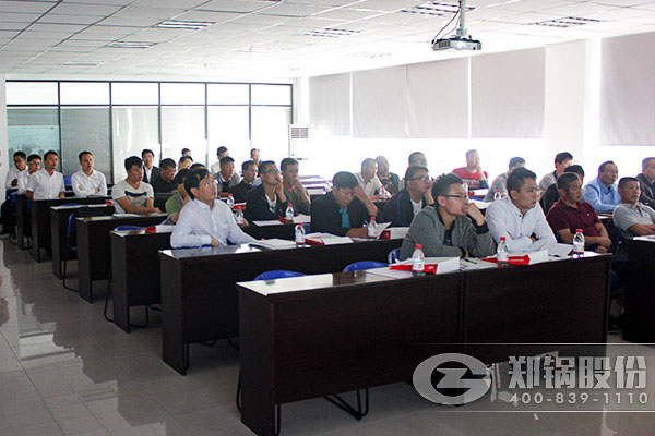 壹定发股份举行司炉工清静知识培训 .jpg