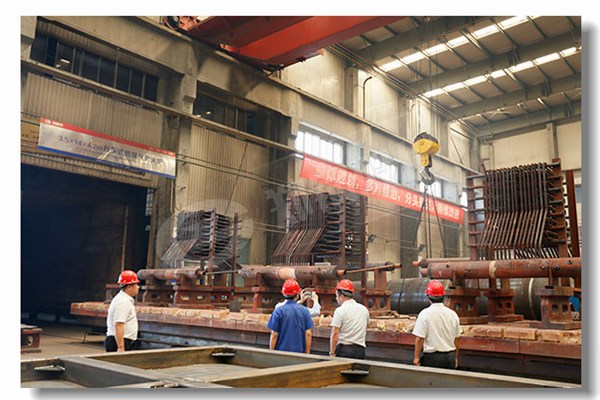 工业锅炉中冷灰斗是怎样形成的？？？？？？？其作用是什么？？？？？？？